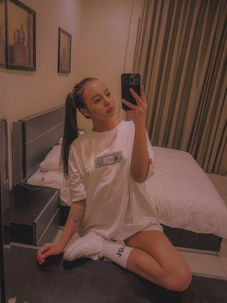 Эскорт с Адель ❤️ — высший класс в столице Украины