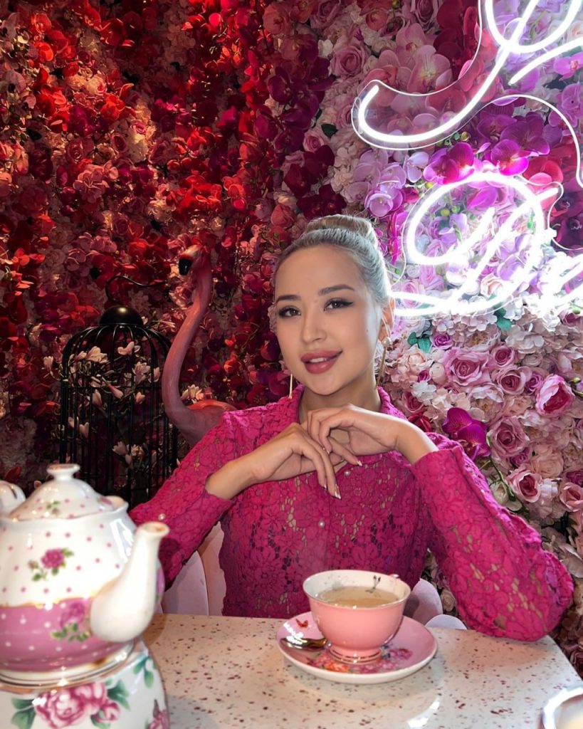 Каролина — вип эскорт в Киеве