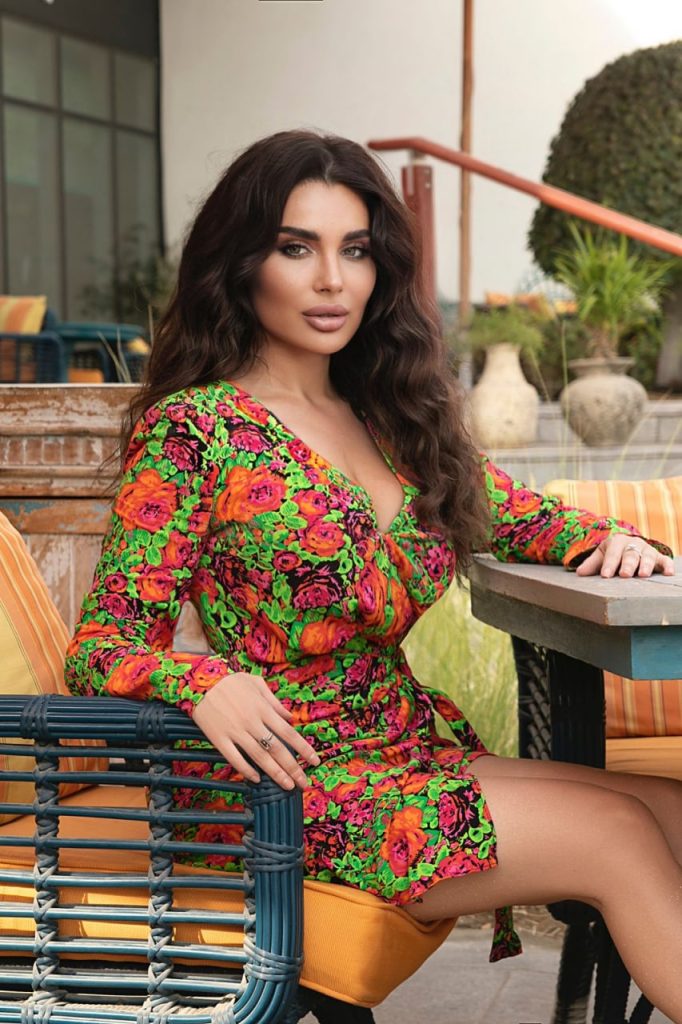 Анет — элитная эскортница в Киеве