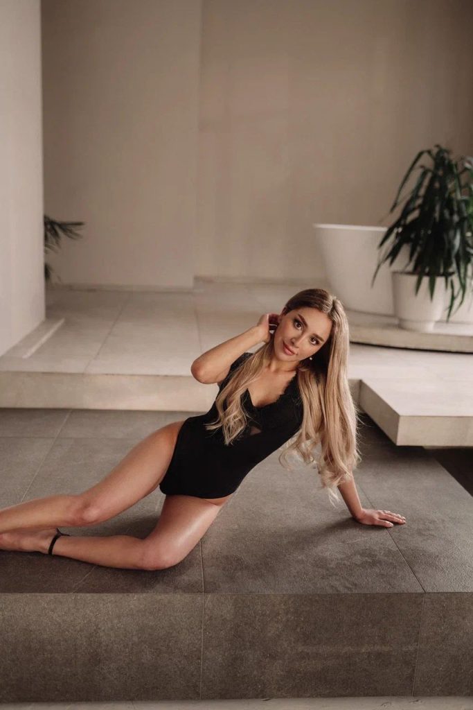 Альбина предлагает профессиональный эскорт в Киеве и пригороде