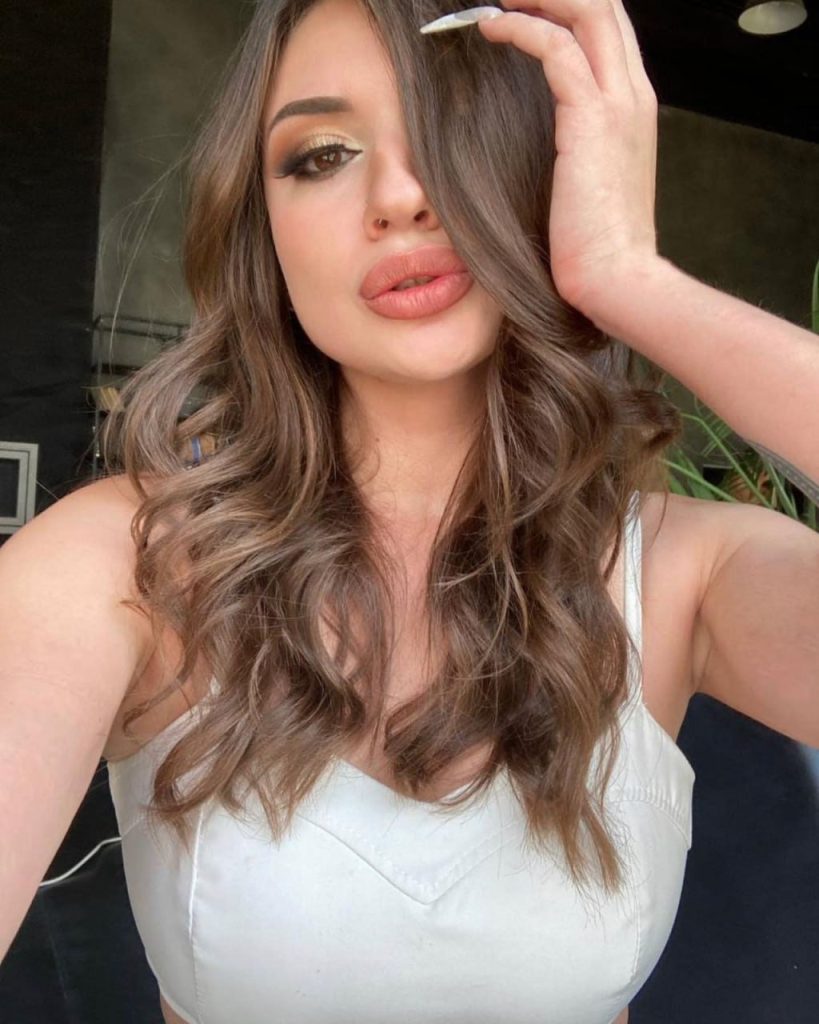 Изысканные девушки в Киеве