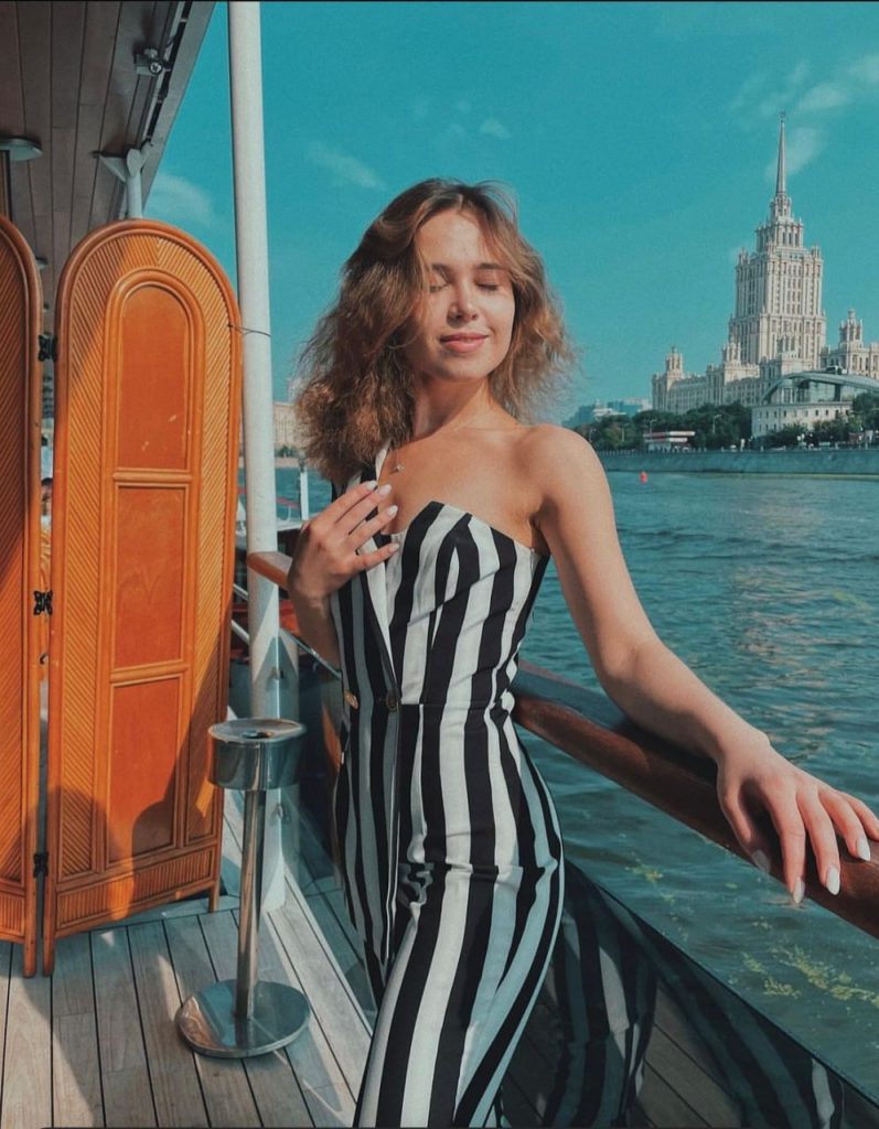 Эротичная модель Лолита из Киева