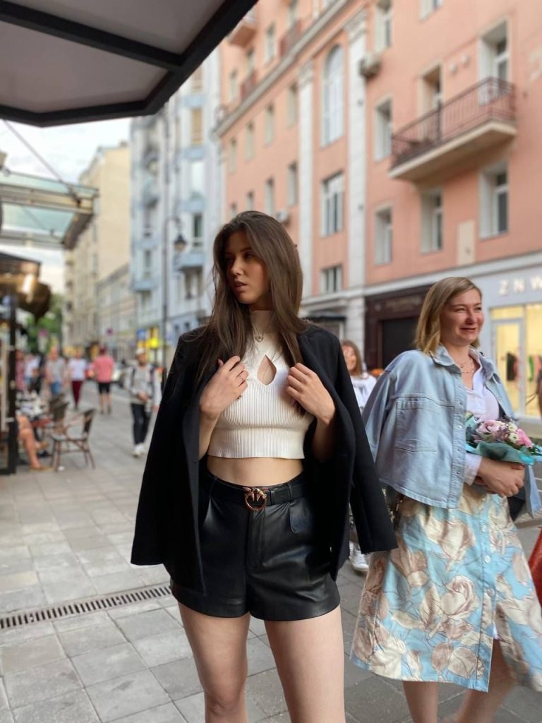 Габби предлагает профессиональный эскорт в Киеве и пригороде