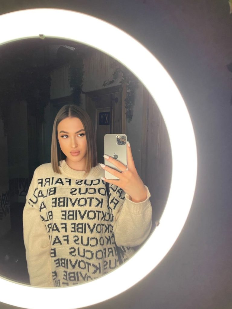 Александрочка — модель на сопровождение в Киеве