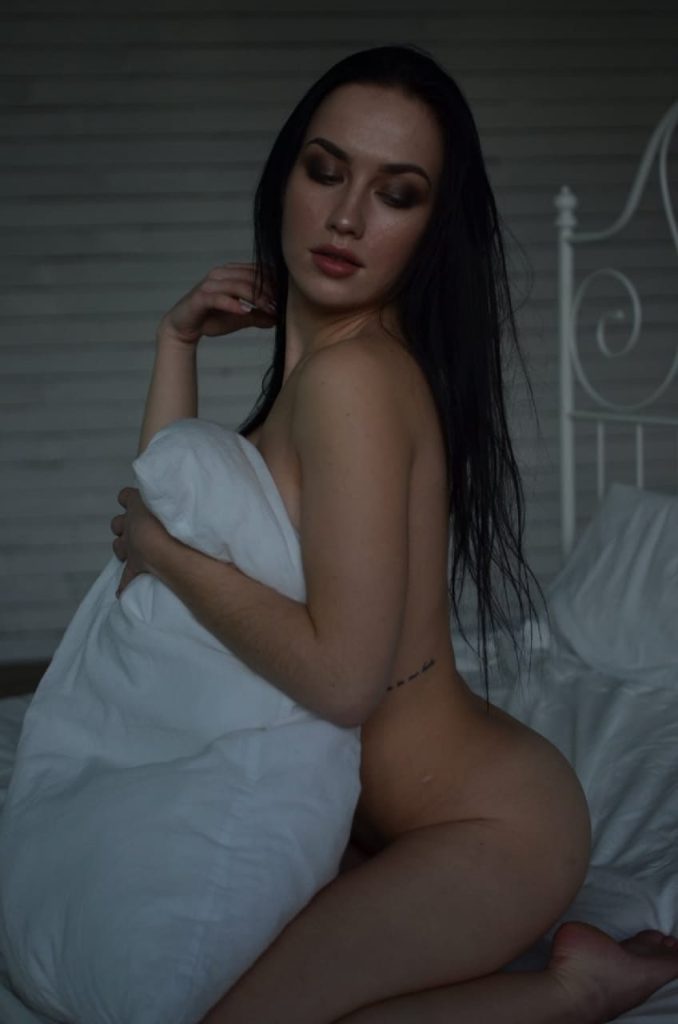 Горячая девушка Камилла из Киева