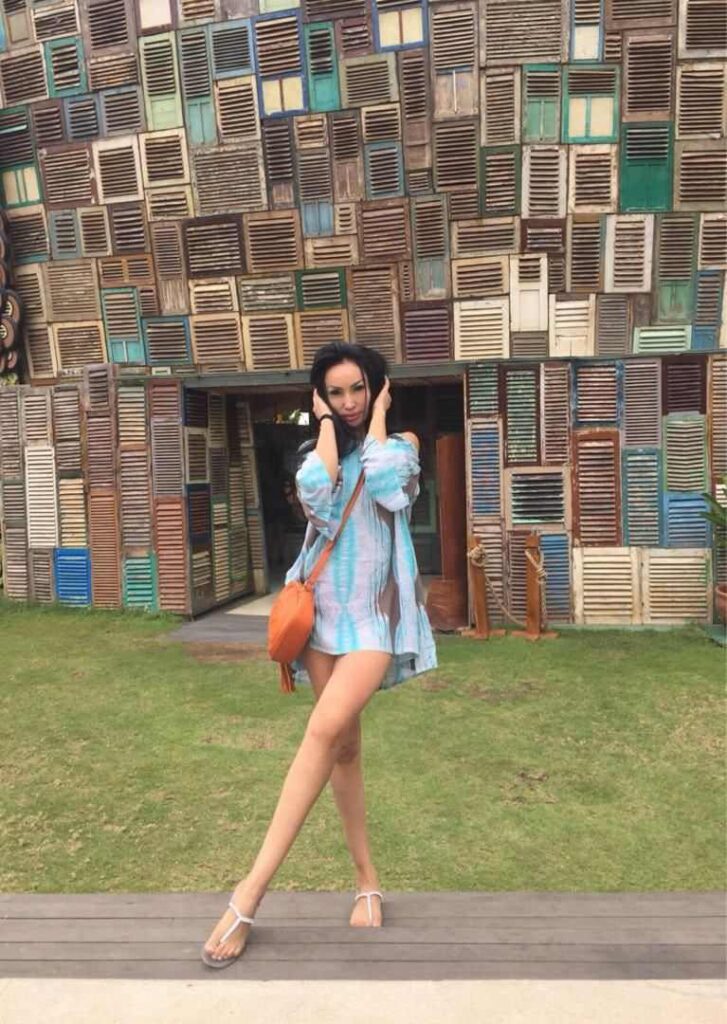 Эротичная эскортница Рейна из района Киева