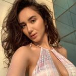 Лина предлагает премиальный эскорт в Киеве